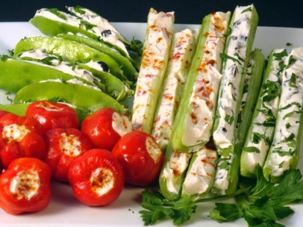 STUFFED CELERY STICKS