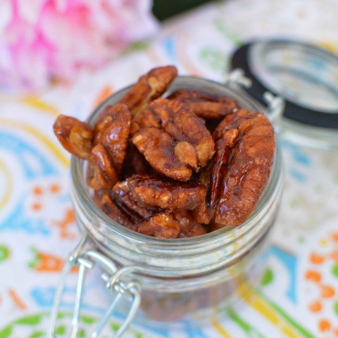 Sweet 'n Spicy Pecans