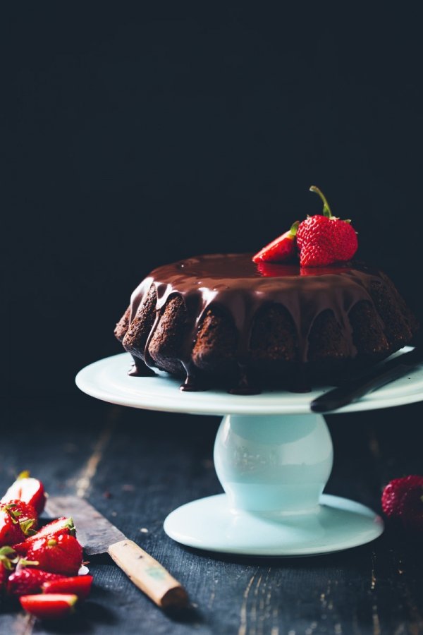 Banana, Almond & Chocolate Cake