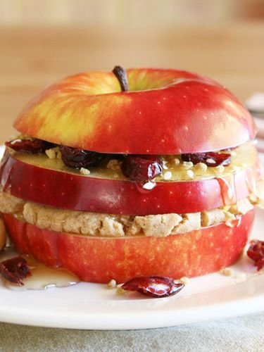 TRIPLE-LAYERED BREAKFAST APPLE SANDWICH