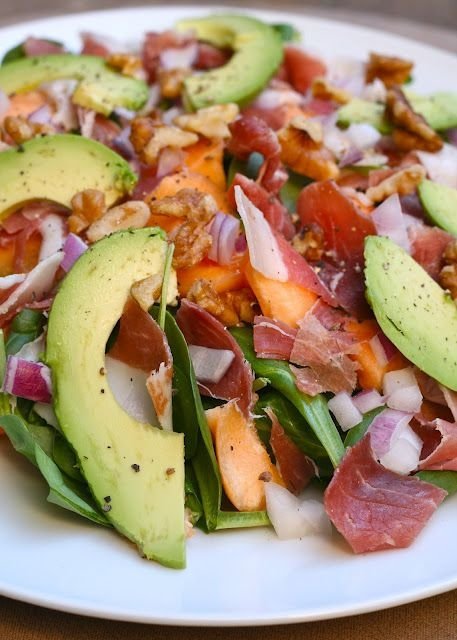 Prosciutto, Spinach, Avocado, Cantaloupe, Walnuts, Red Onion