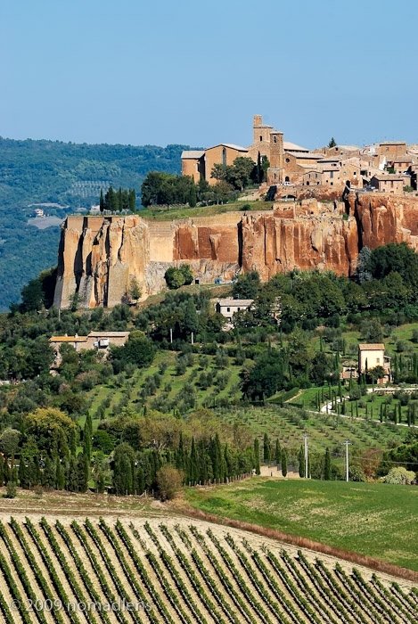 historic site,landmark,town,fortification,ruins,