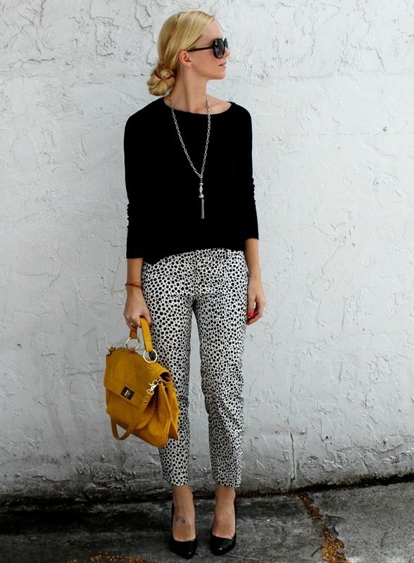 Light Sweater & Print PAnts