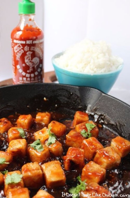 Sweet and Spicy Sriracha Tofu