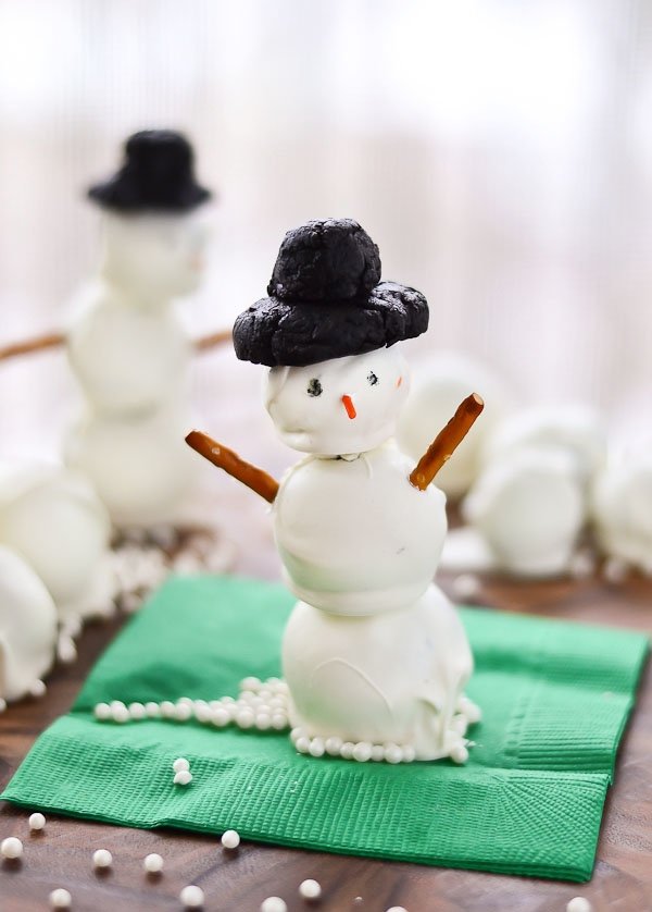 Oreo Snowman Cookie Balls