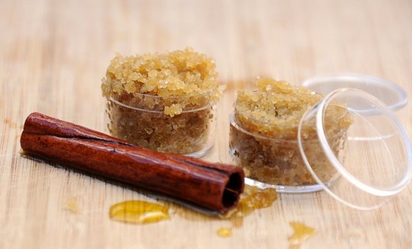 Cinnamon Sugar Lip Scrub