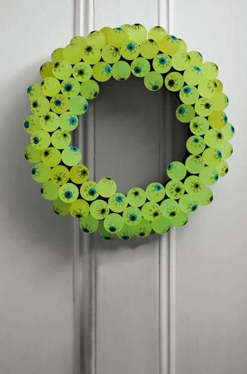 Glow-in-the-dark Eyeballs Wreath
