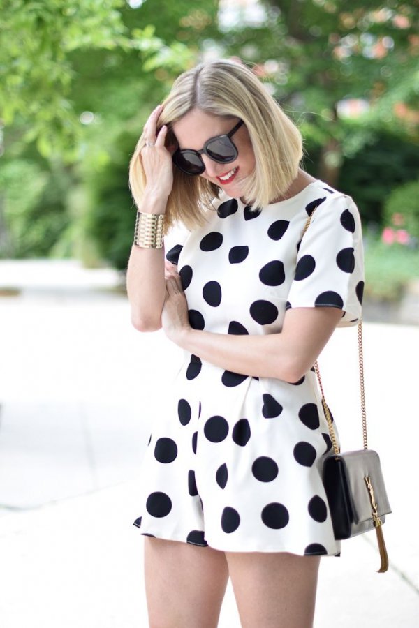 polka dot,clothing,pattern,sleeve,design,