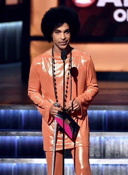 In Peach at 2015 Grammys