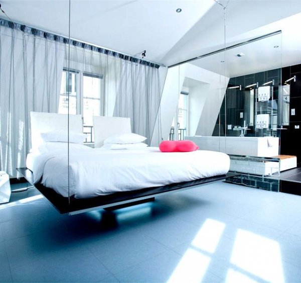 The Swinging Bed, Kube Hotel, Paris France