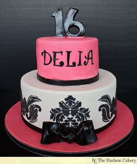 26 Stunning Sassy Sweet 16 Birthday Cakes 7356