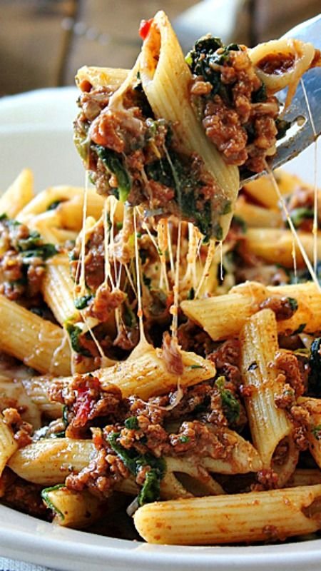 Slow Cooker Beef and Cheese Pasta