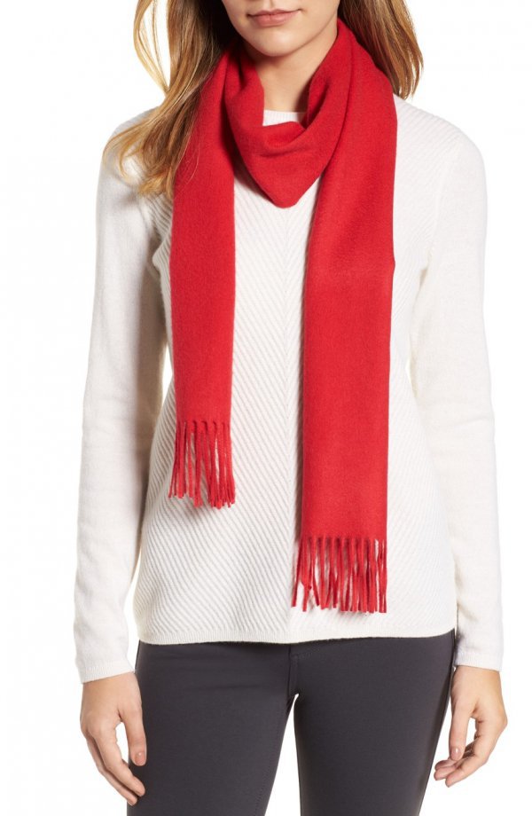 clothing, scarf, stole, neck, sleeve,