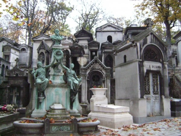 Paris - Père Lachaise and Other Haunts