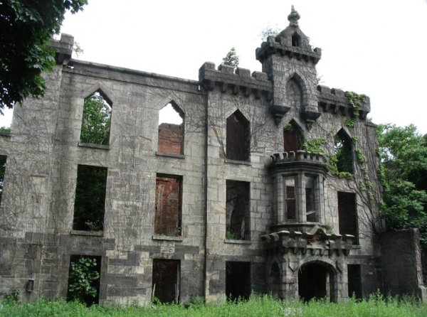 Roosevelt Island Hospital, Manhattan