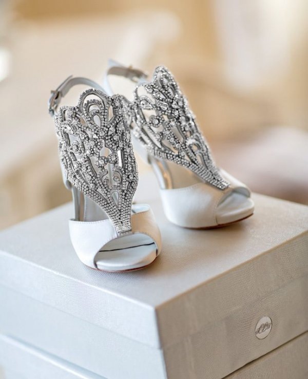 footwear,white,shoe,leg,silver,