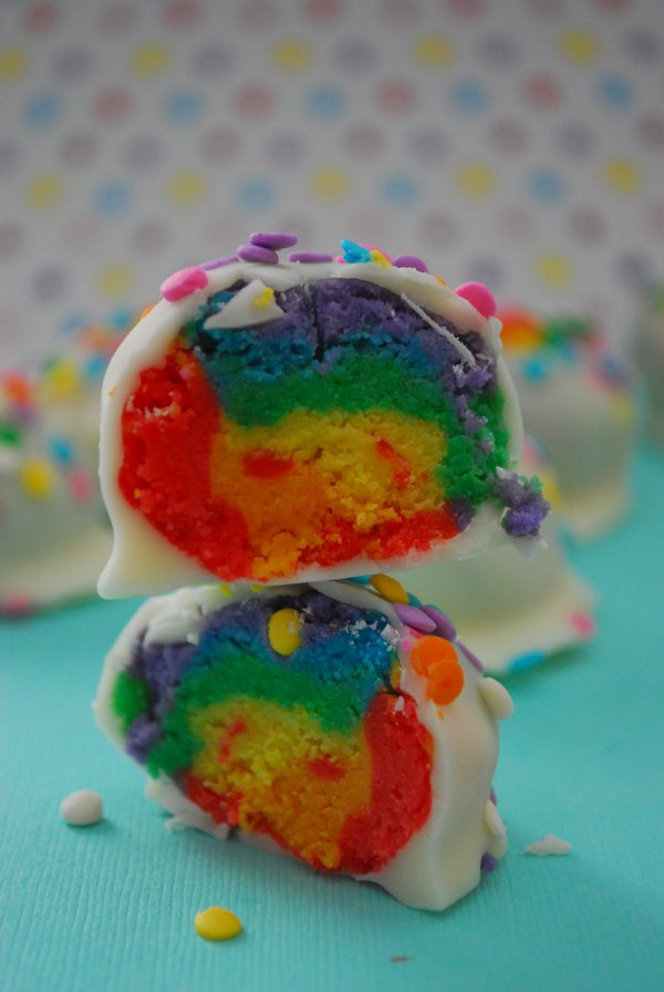 These Technicolor Foods Prove That Rainbows Make Everything Taste ...