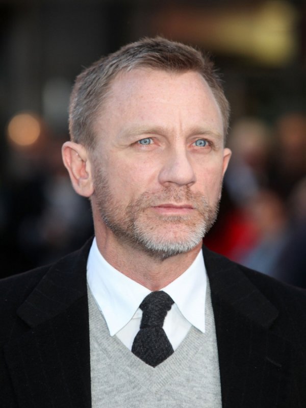 Daniel Craig