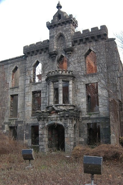 "the Smallpox Hospital," Roosevelt Island, New York