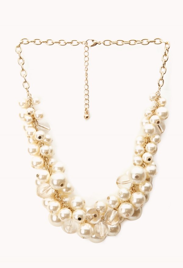 Opulent Faux Pearl Necklace