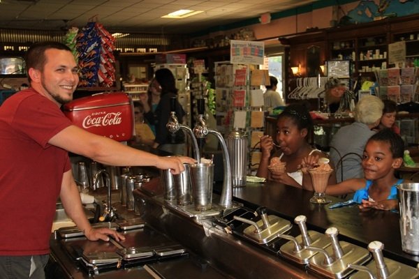 Green’s Ole Tyme BBQ and Soda Fountain, Lillian, Alabama