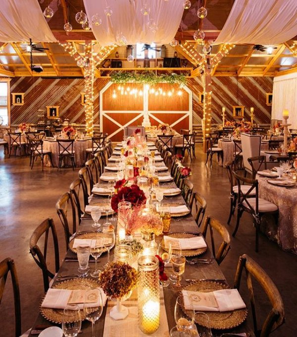 Breathtaking Wedding Inspos for Girls Planning a Barn Wedding ...