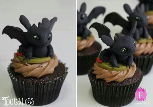 Train Your Dragon Cupcakes