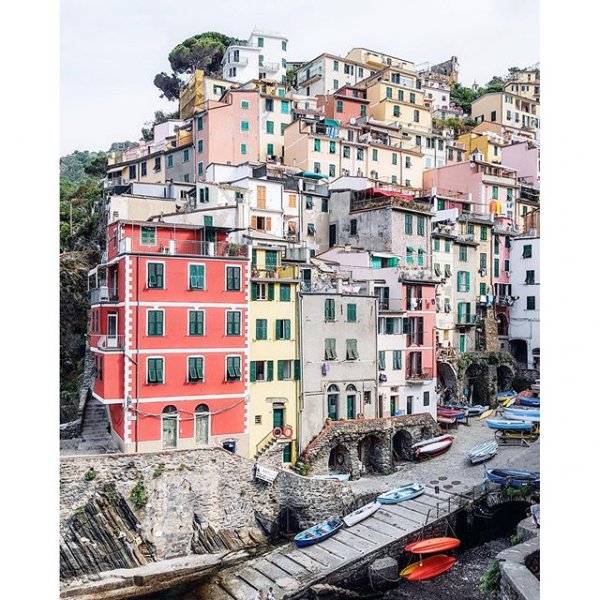 Manarola, town, property, residential area, human settlement,