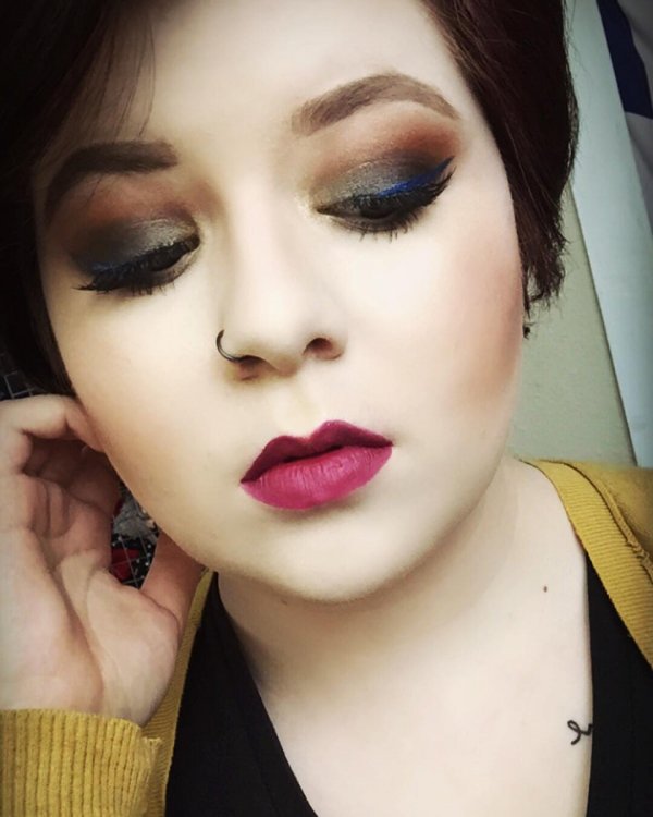 Livvy's Berry Lip & Blue Liner