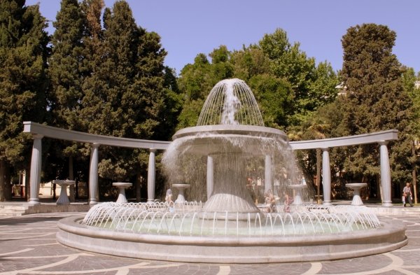 Take a Stroll on Fountains Square