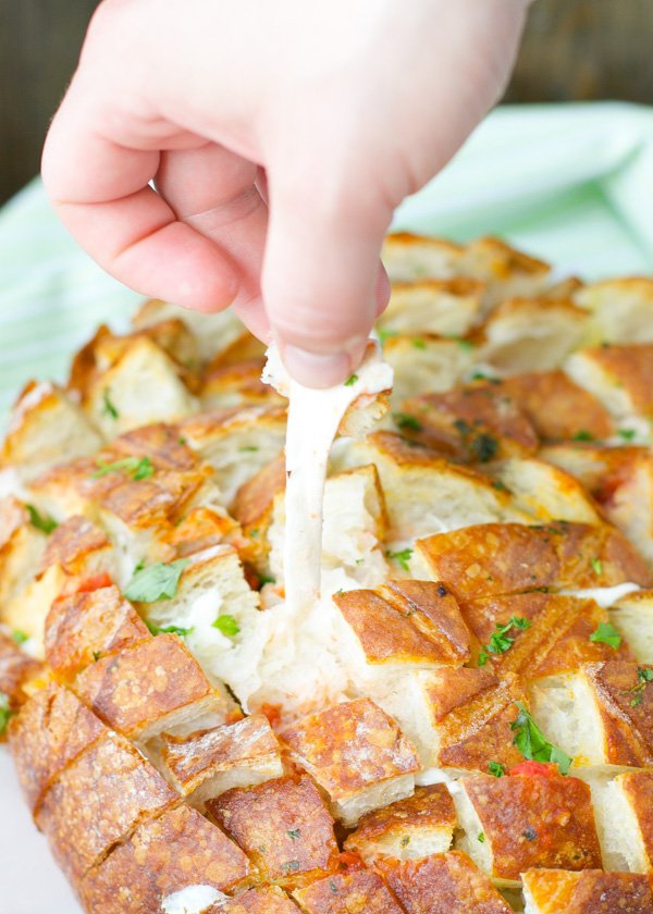 Tomato Mozzarella Pull-Apart Bread