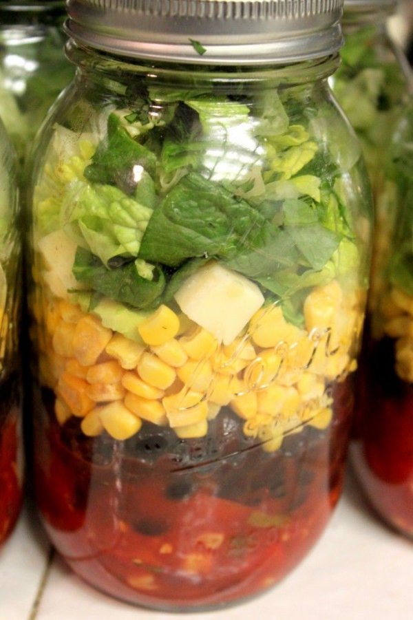 Chopped Southwestern Black Bean and Corn Mason Jar Salad