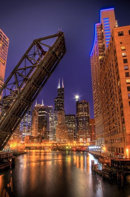 Kinzie Street Bridge