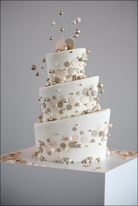 43 Wedding Cakes For The Unqiue Bride You Will Not Believe