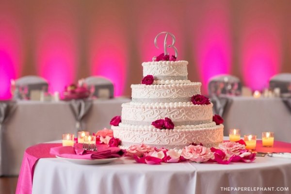 Perfect Valentine's Day Wedding Cake