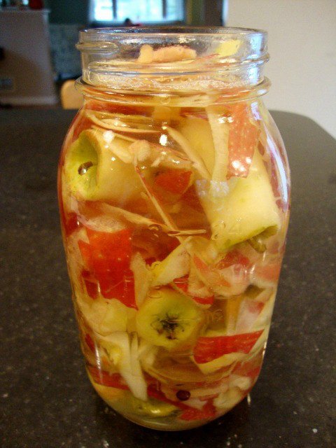 Make Your Own Apple Cider Vinegar