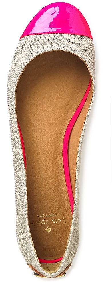 footwear,pink,shoe,leg,magenta,