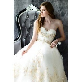 wedding dress,dress,clothing,gown,bridal clothing,