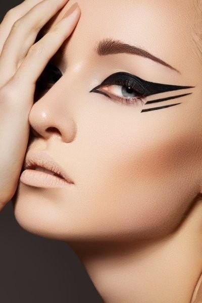 How to Wear the Graphic Liner Trend This Fall, in 32 Photos ... …