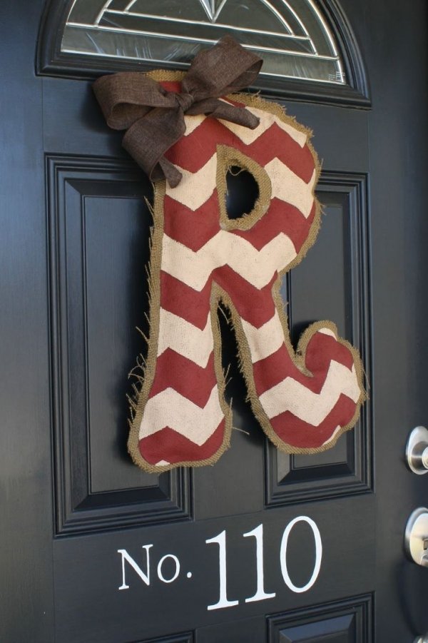 DIY Burlap Door Hanger