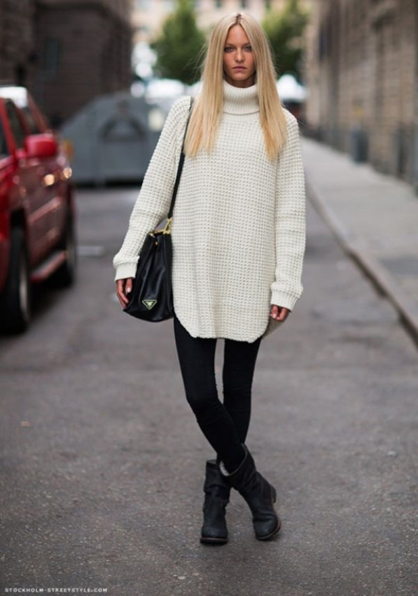 Oversized Turtleneck Sweater with Leggings