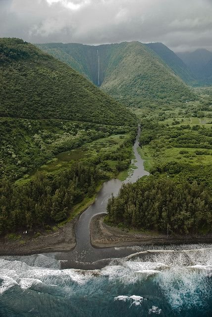 Hi’ilawe Waterfall, Waipio Valley, Big Island