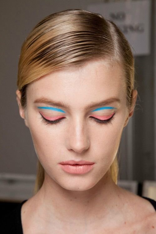 Try Eyeliner Stickers in Pastel Shades