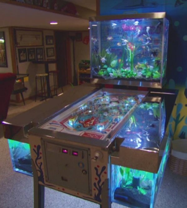 Pinball Aquarium - Amazing Fish Tanks