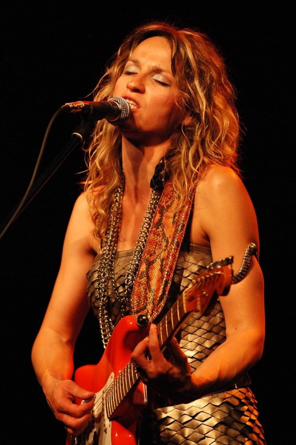 Amazing Female Blues Guitarists You Have To Hear