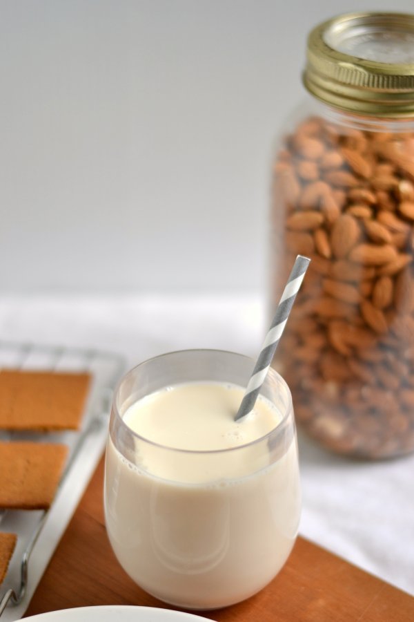 Unsweetened Vanilla Almond Milk