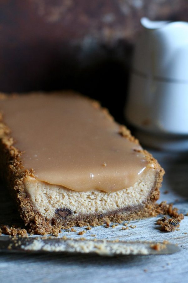 Salted Caramel Praline Cheesecake