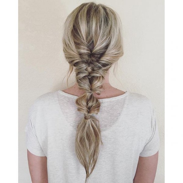 clothing, hair, hairstyle, fashion accessory, long hair,