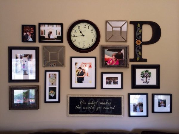 Here Are 30 Totally Easy Photo Frame Arrangements For Your House   W04vs Room Picture Frame Wall Art 121 600x450 