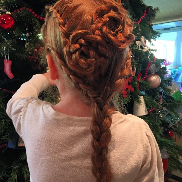 Little Girl's Double-Flower Braid